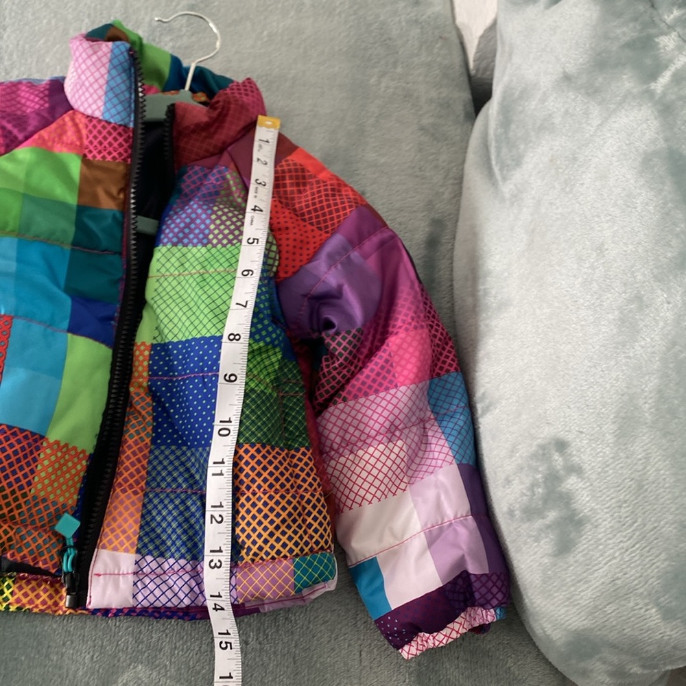 Puffer style jacket with patchwork look fabric front zipper two front pockets - Picture 11 of 12